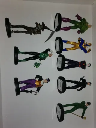 Lote 43 Figuras Marvel y DC Plomo