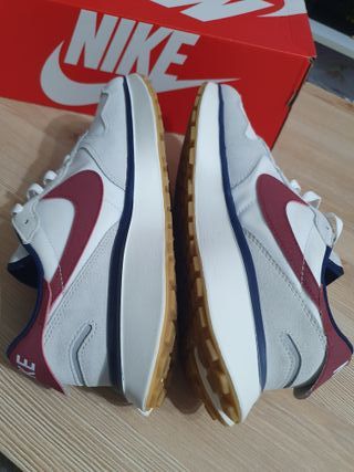 Nike Phoenix waffle  -T40