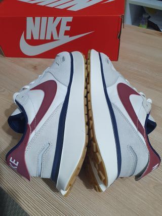 Nike Phoenix waffle  -T40