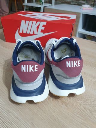 Nike Phoenix waffle  -T40