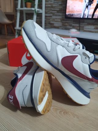 Nike Phoenix waffle  -T40