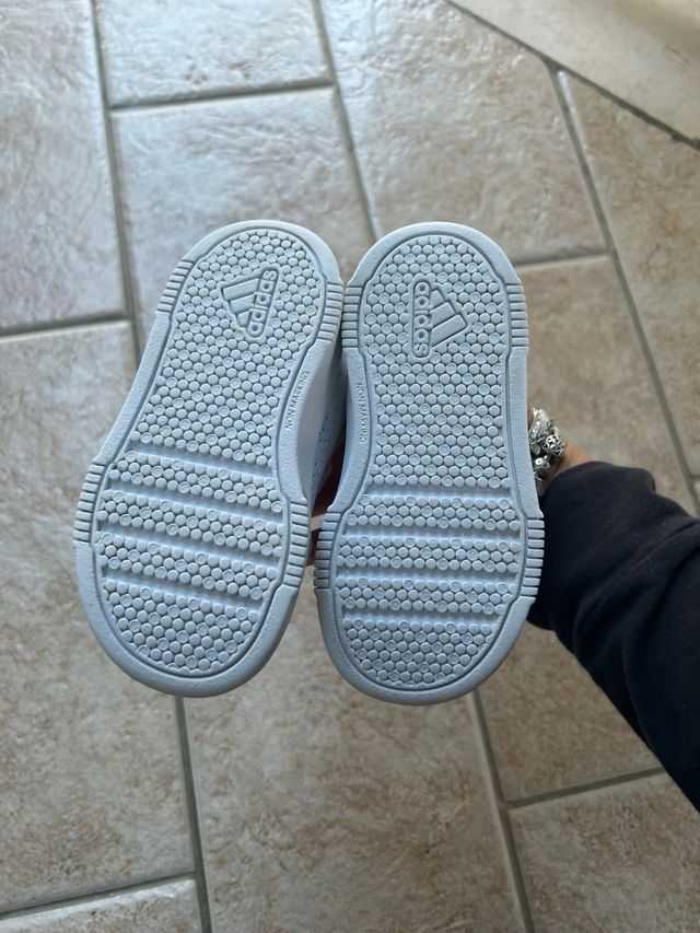 Scarpe Adidas bimbo bianche numero 22