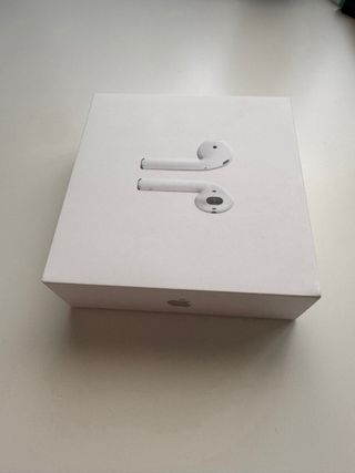 Airpods 2ª Gen Apple (Auriculares y Caja)