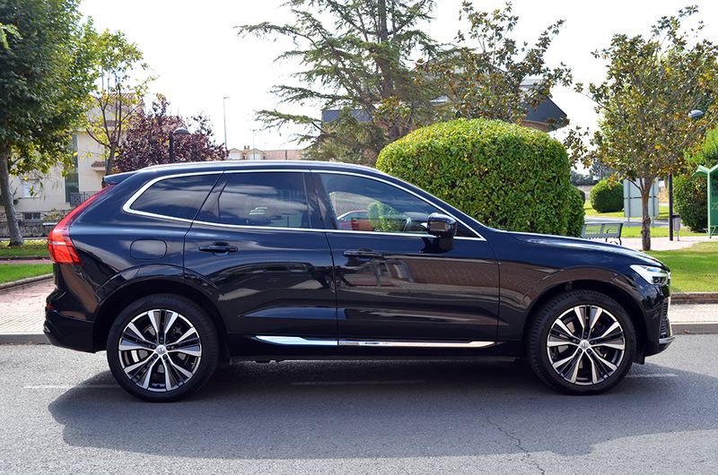 Volvo XC60 2021, foto 4