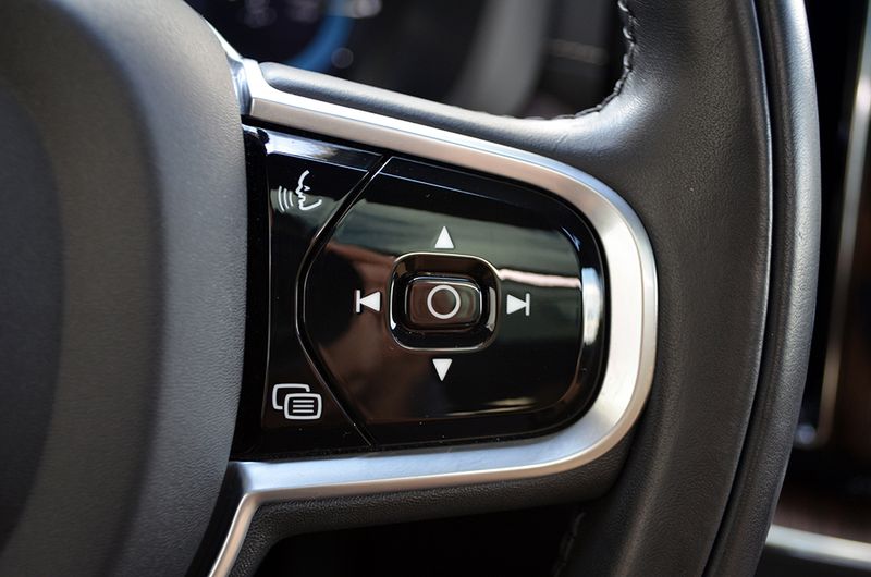 Volvo XC60 2021, foto 20