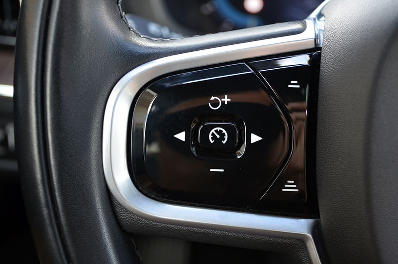 Volvo XC60 2021, foto 19