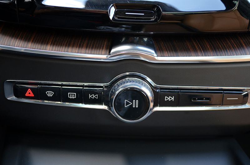 Volvo XC60 2021, foto 33