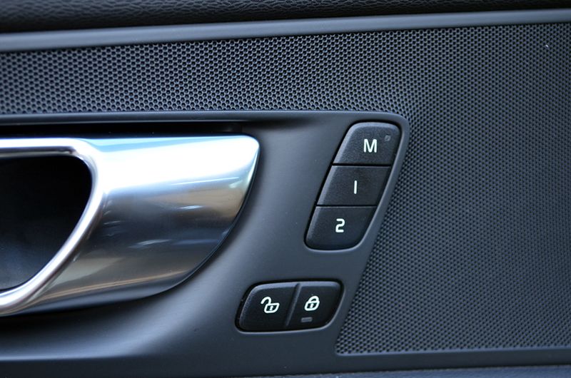 Volvo XC60 2021, foto 40