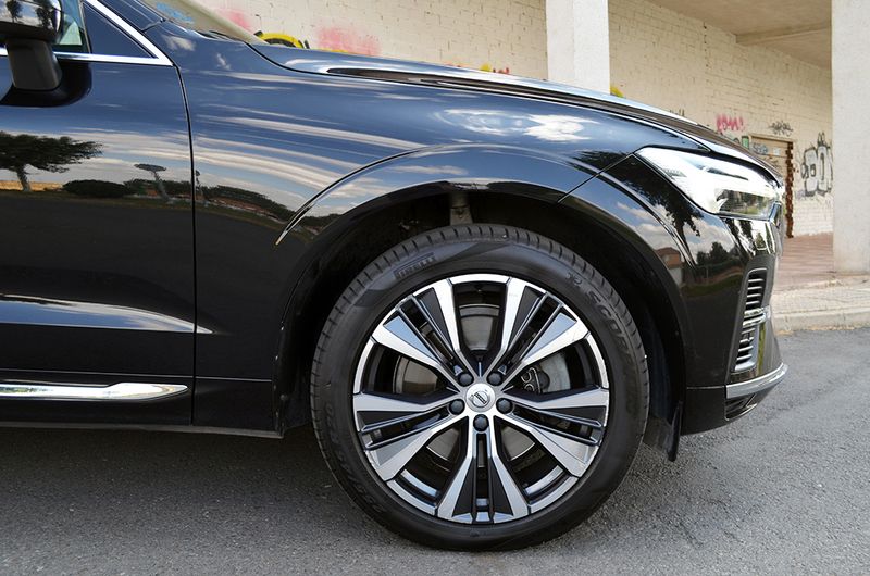 Volvo XC60 2021, foto 47