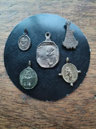 Lote 5 Medallas Religiosas Vírgenes