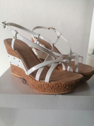 Sandalo con zeppa bianco n. 36