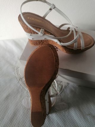 Sandalo con zeppa bianco n. 36