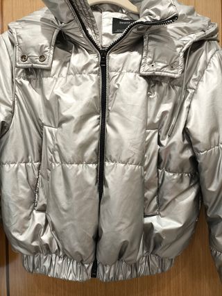 Cazadora plateada Bershka