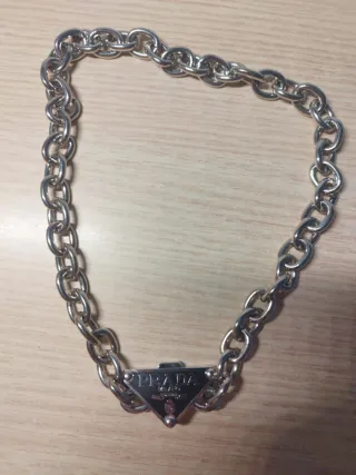 Pulsera Prada Triángulo Plata
