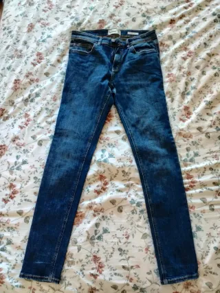 Pantalón vaquero Pull and Bear Talla 40