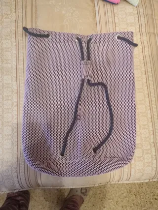 Mochila de malla morada
