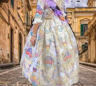 Traje de Fallera Mayor con dos corpiños y zapatos