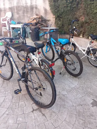 Conjunto de 4 bicicletas.venta en mano no envío 