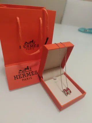 Collar Hermès H Plata y Rojo