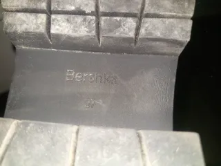 Botas de cuero negras con cremallera