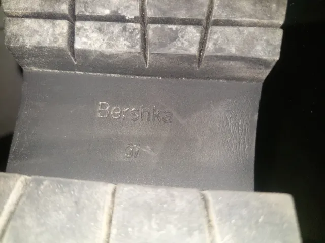 Botas de cuero negras con cremallera