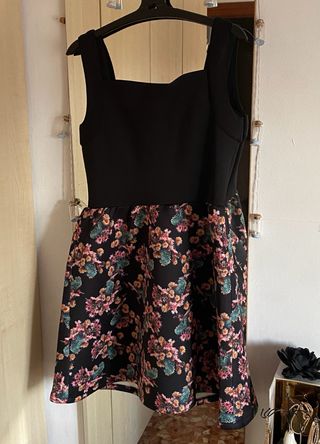 Vestido Blanco Talla M con Estampado Floral