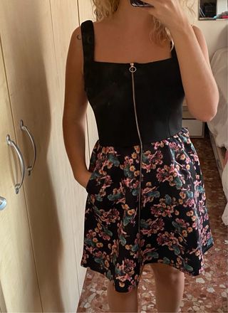 Vestido Blanco Talla M con Estampado Floral
