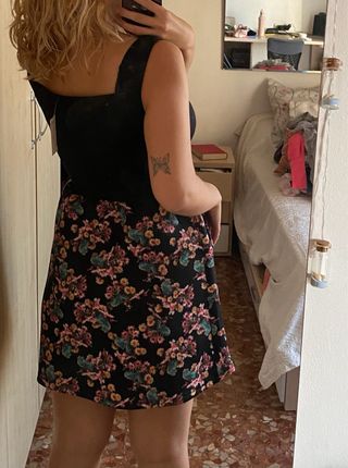 Vestido Blanco Talla M con Estampado Floral