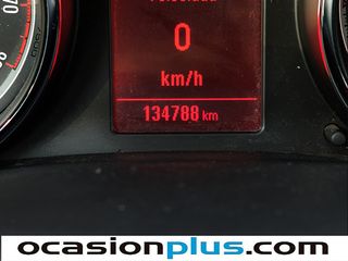 Opel Astra 1.6 Selective 85 kW (115 CV)