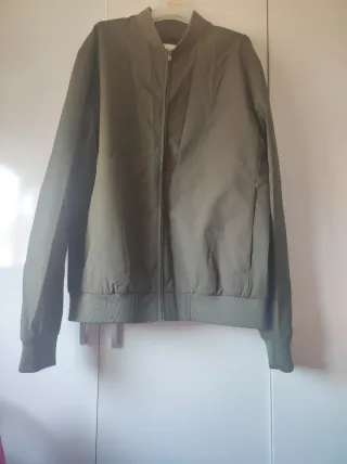 Chaqueta bomber Jack & Jones verde oliva