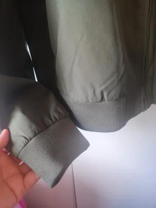Chaqueta bomber Jack & Jones verde oliva