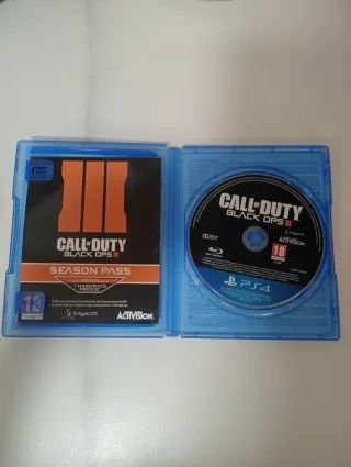 Batman: Arkham Knight 
Fifa18 y black ops 3