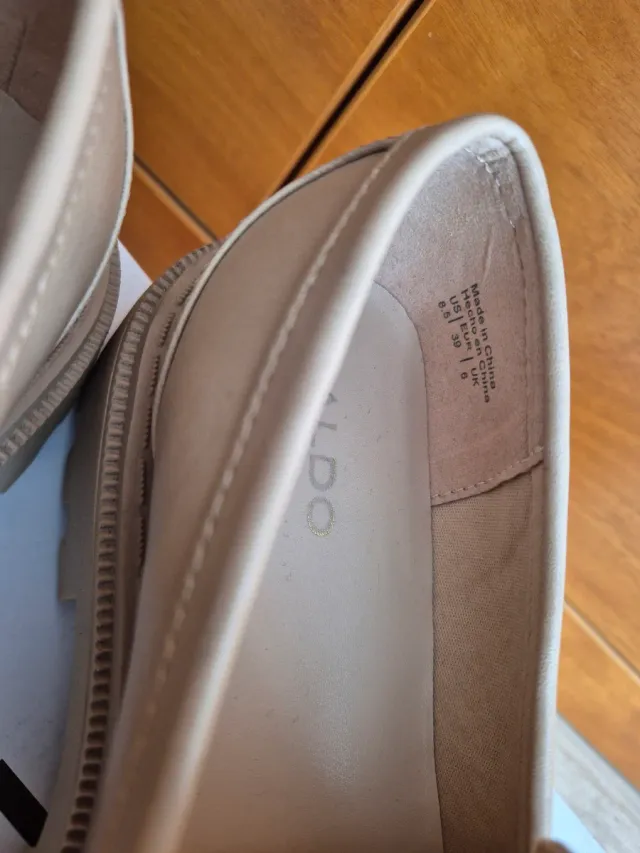 Mocasines Aldo Beige con Cadena