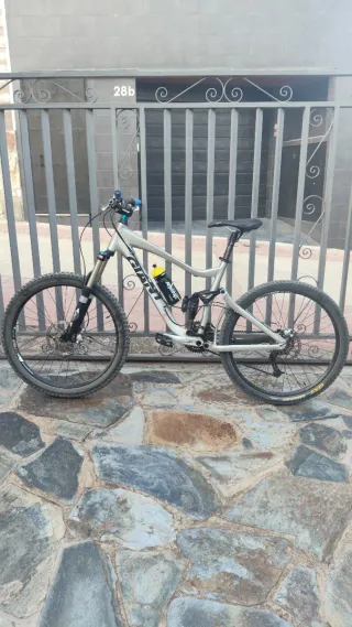 Giant Reign Bicicleta Montaña Doble Suspensión