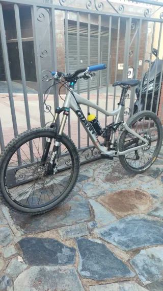 Giant Reign Bicicleta Montaña Doble Suspensión