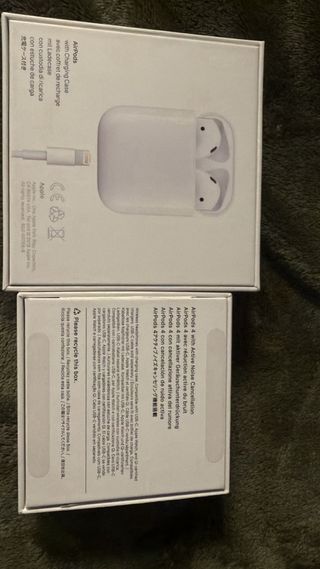 AirPods 4 con cancelación de ruido y AirPods 1