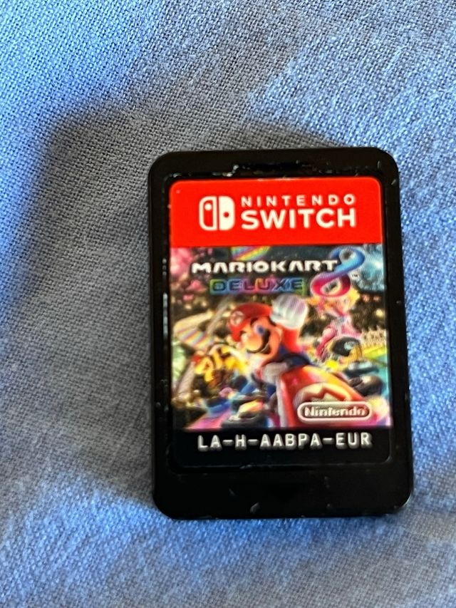 Nintendo Switch con tutti gli accessori e i 3 migliori giochi