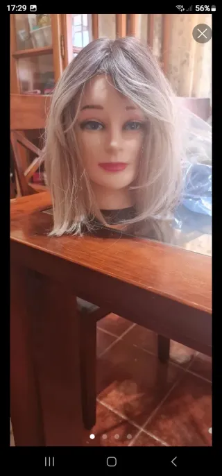 Peluca negra de pelo largo