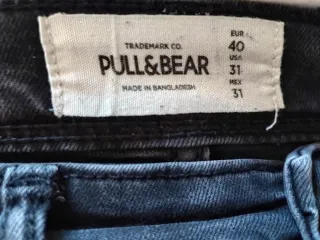 Pantalón vaquero negro de Pull and Bear Talla 40