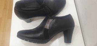 Eleganti scarpe con tacco