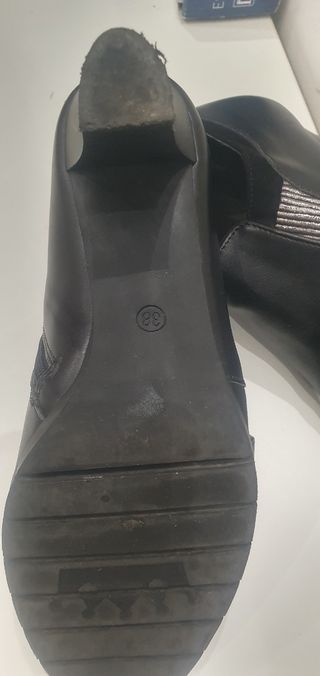 Eleganti scarpe con tacco