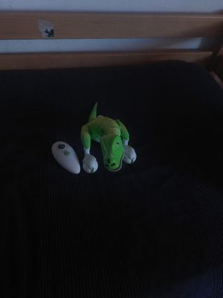 Robot 'zoomer dino'