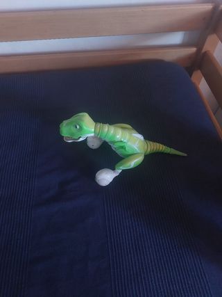 Robot 'zoomer dino'