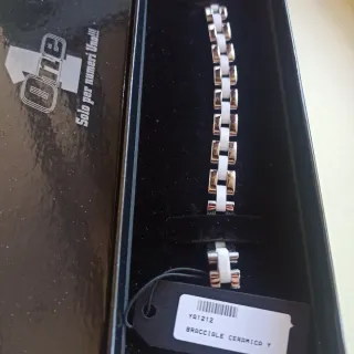 Bracciale One Uomo Bianco e acciaio