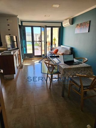 Casa 320m. de vivienda, con piscina y patio 200m.