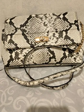 Bolso de mujer estampado serpiente