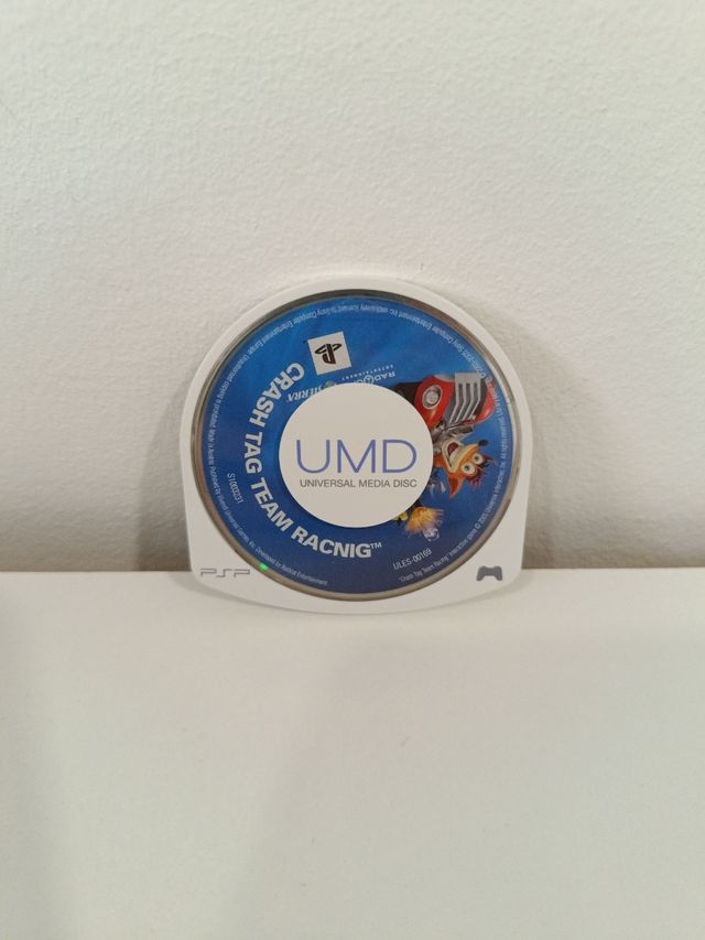 Crash Tag Team Racing PSP Planitum PAL Francia