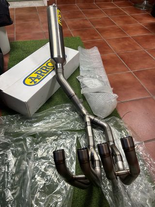 Tubo de escape Arrow