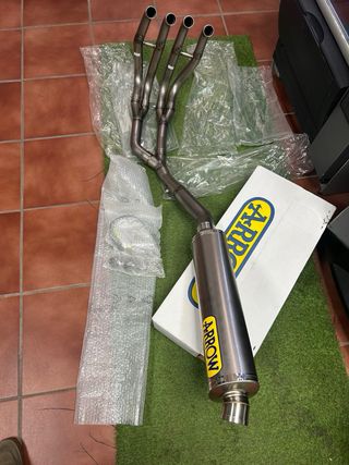 Tubo de escape Arrow