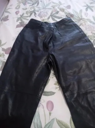Pantalones de cuero negros